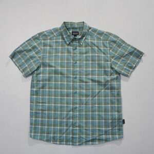 Patagonia Shirt Mens Medium Green Plaid Short Sleeve Button Front Organic Cotton